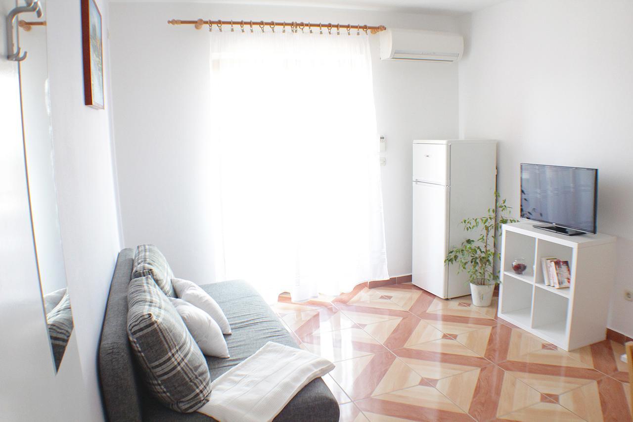 Apartmani Adrijan Krk Крк Екстер'єр фото