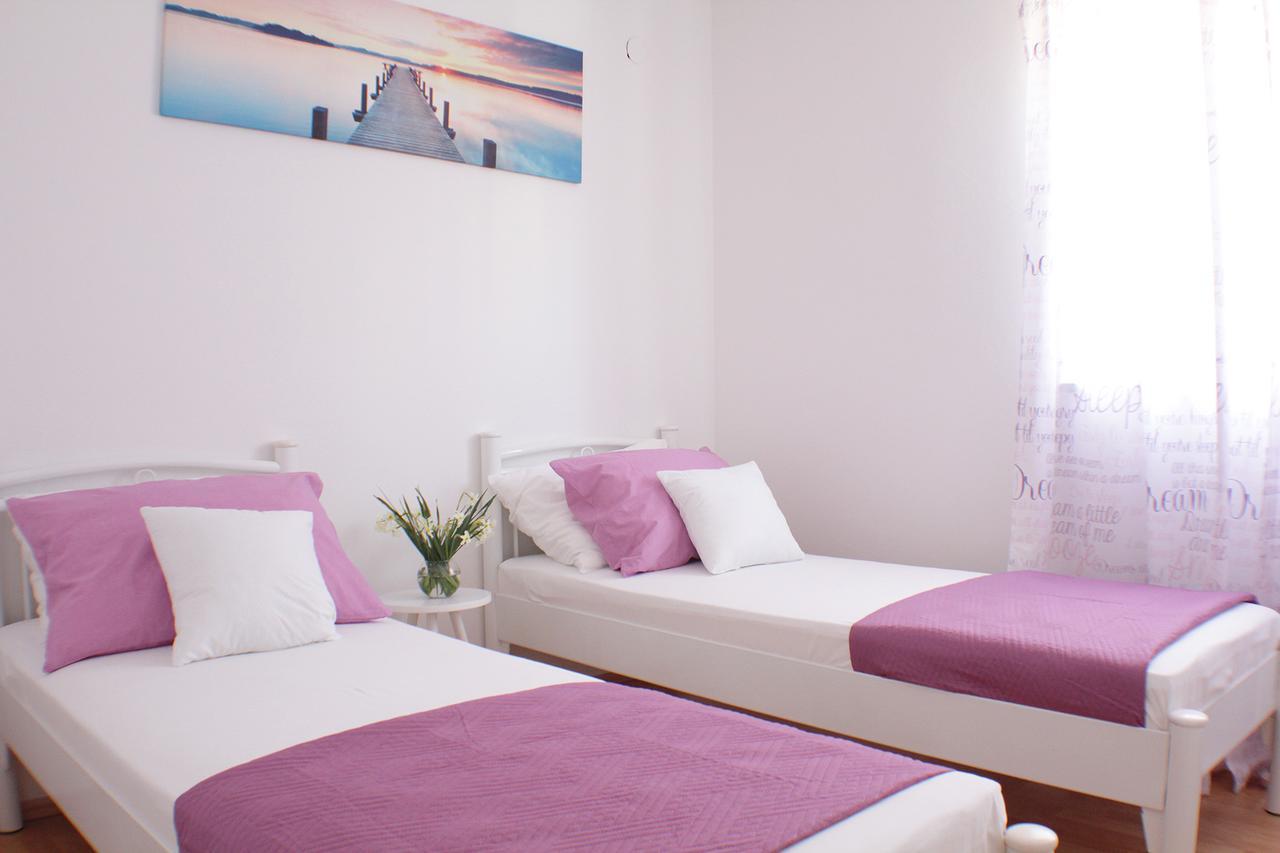 Apartmani Adrijan Krk Крк Екстер'єр фото